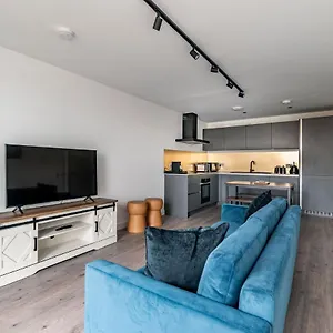 Amazing - Great Junction St - Free Parking Apartment