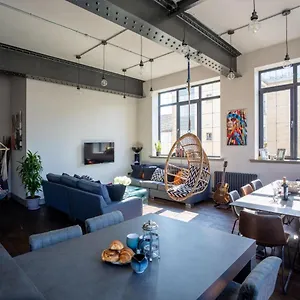 Luxury Manhattan Loft-style Near Centre Apartment