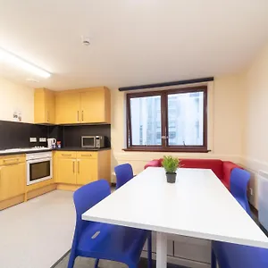 Joivy Economy 4 And 5 Bed Flats, Close To Old Town And Royal Mile - Adults Only Apartment