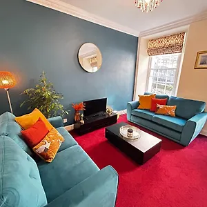 Apartamento Blair St Burns Old Town, Edimburgo