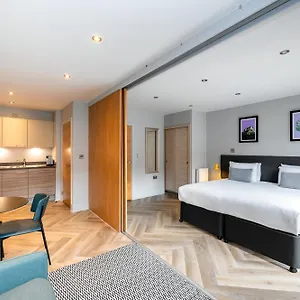 Staycity West End Apartmanhotel