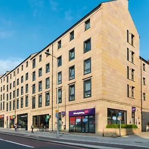 Destiny Student - Shrubhill Lejlighed